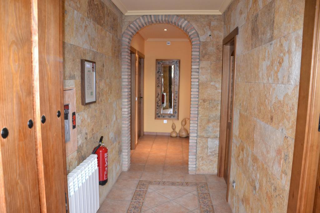 Apartamentos Rurales Natura Torrejon el Rubio Exterior photo