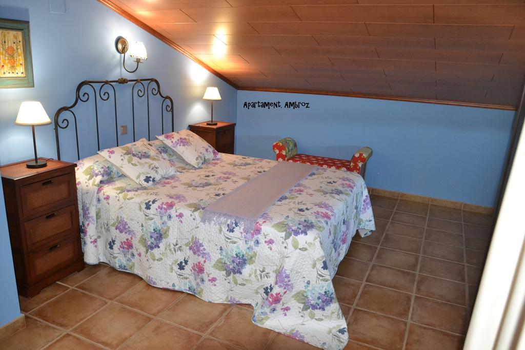 Apartamentos Rurales Natura Torrejon el Rubio Exterior photo